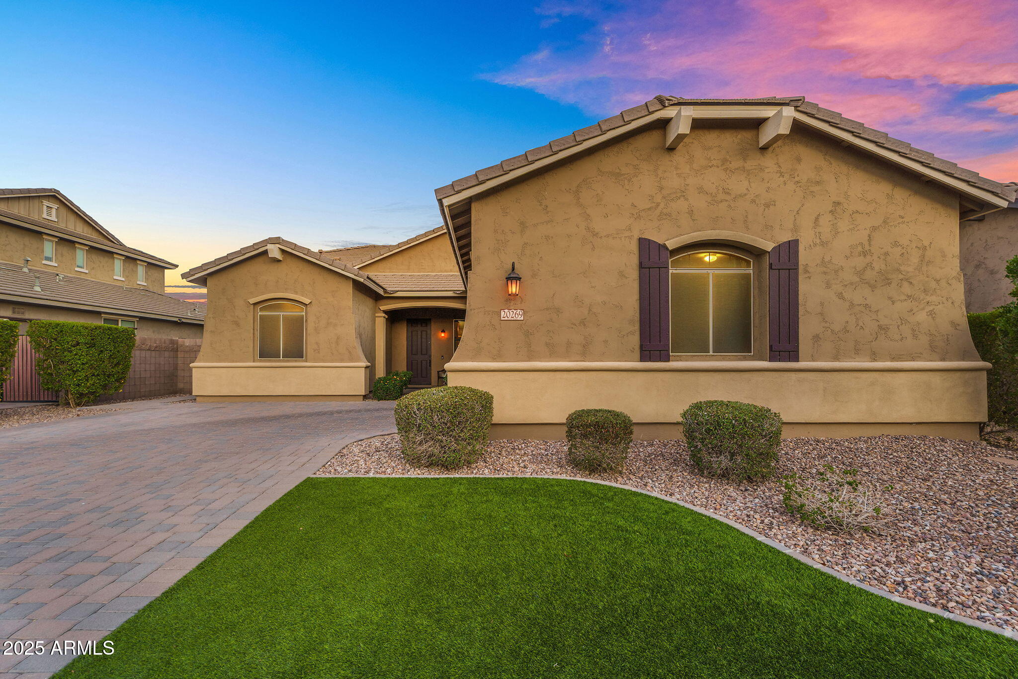 20269 E Hummingbird Drive Property Photo 1