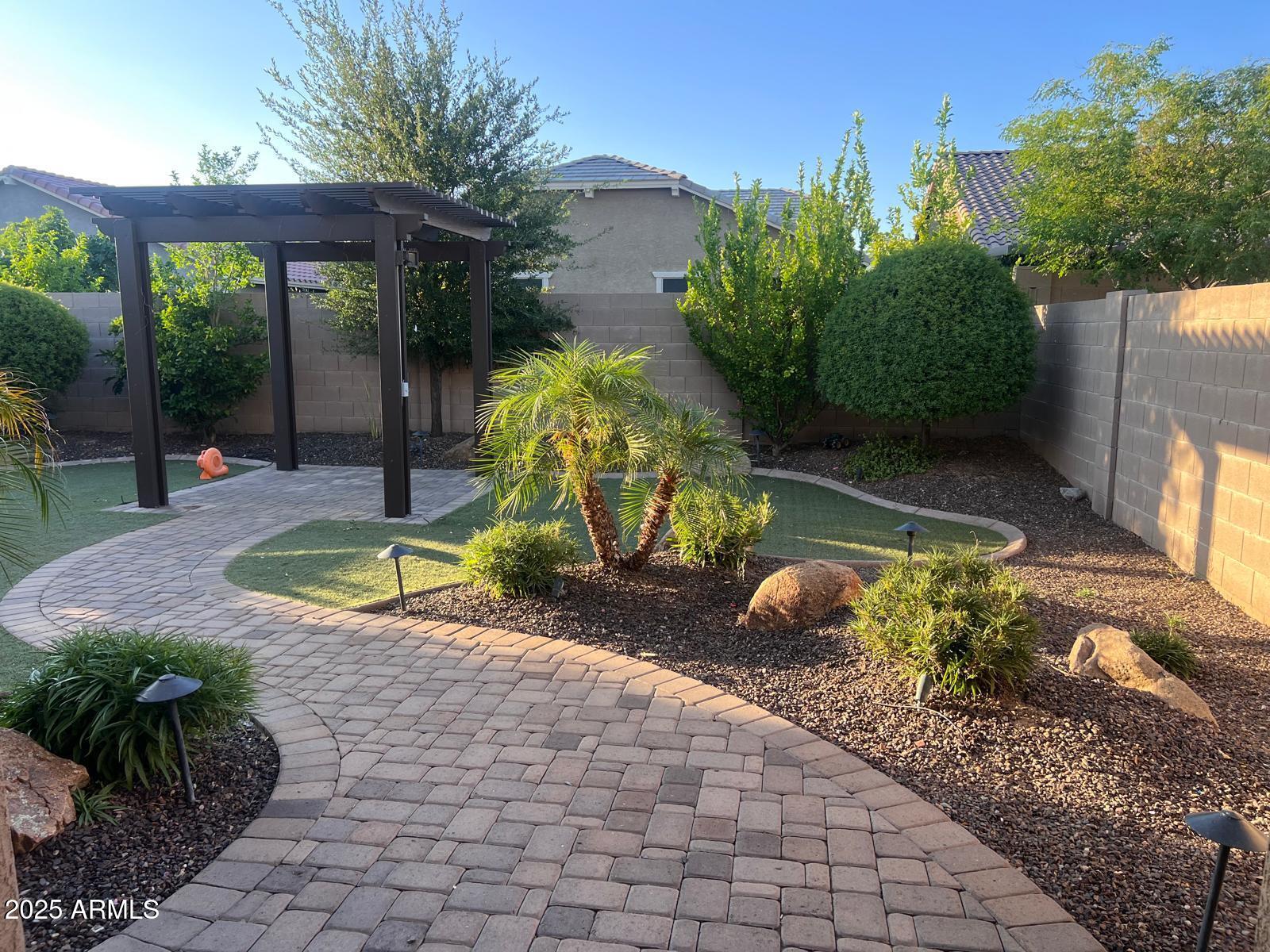 4040 E HOOT OWL Trail