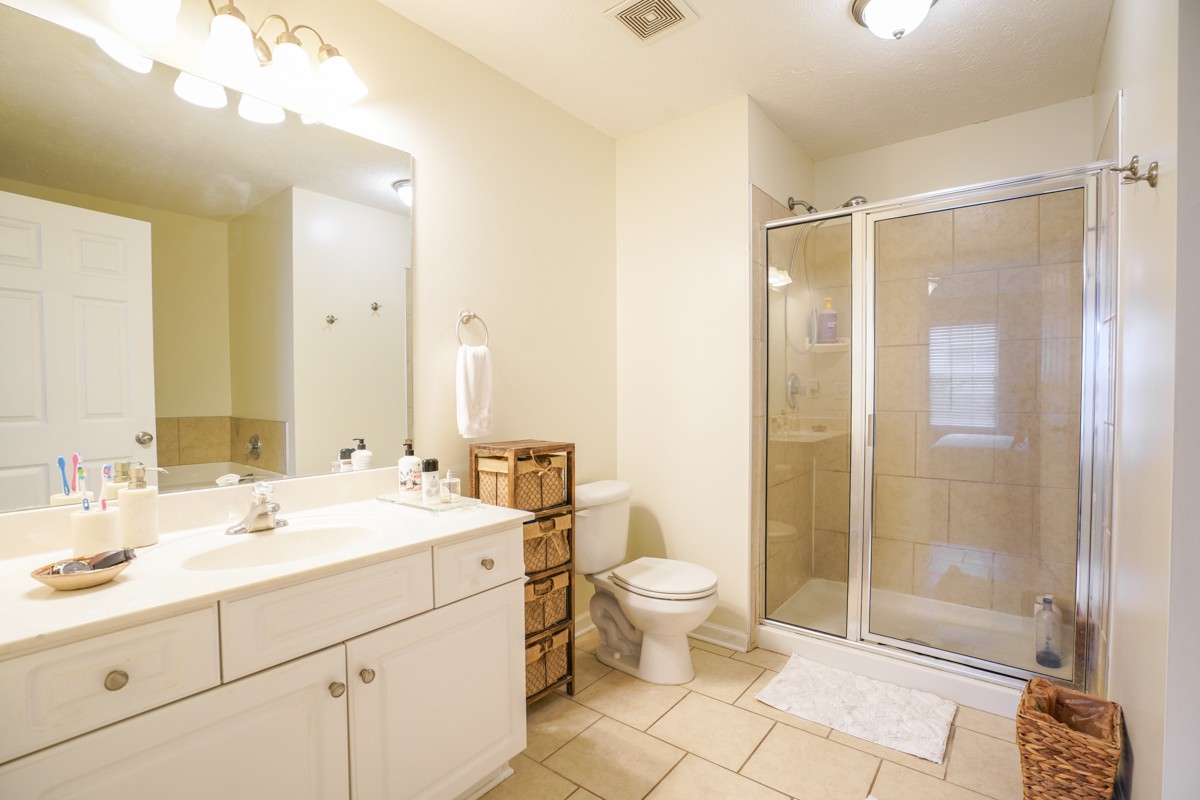 716 Spence Enclave Ln Property Photo 13
