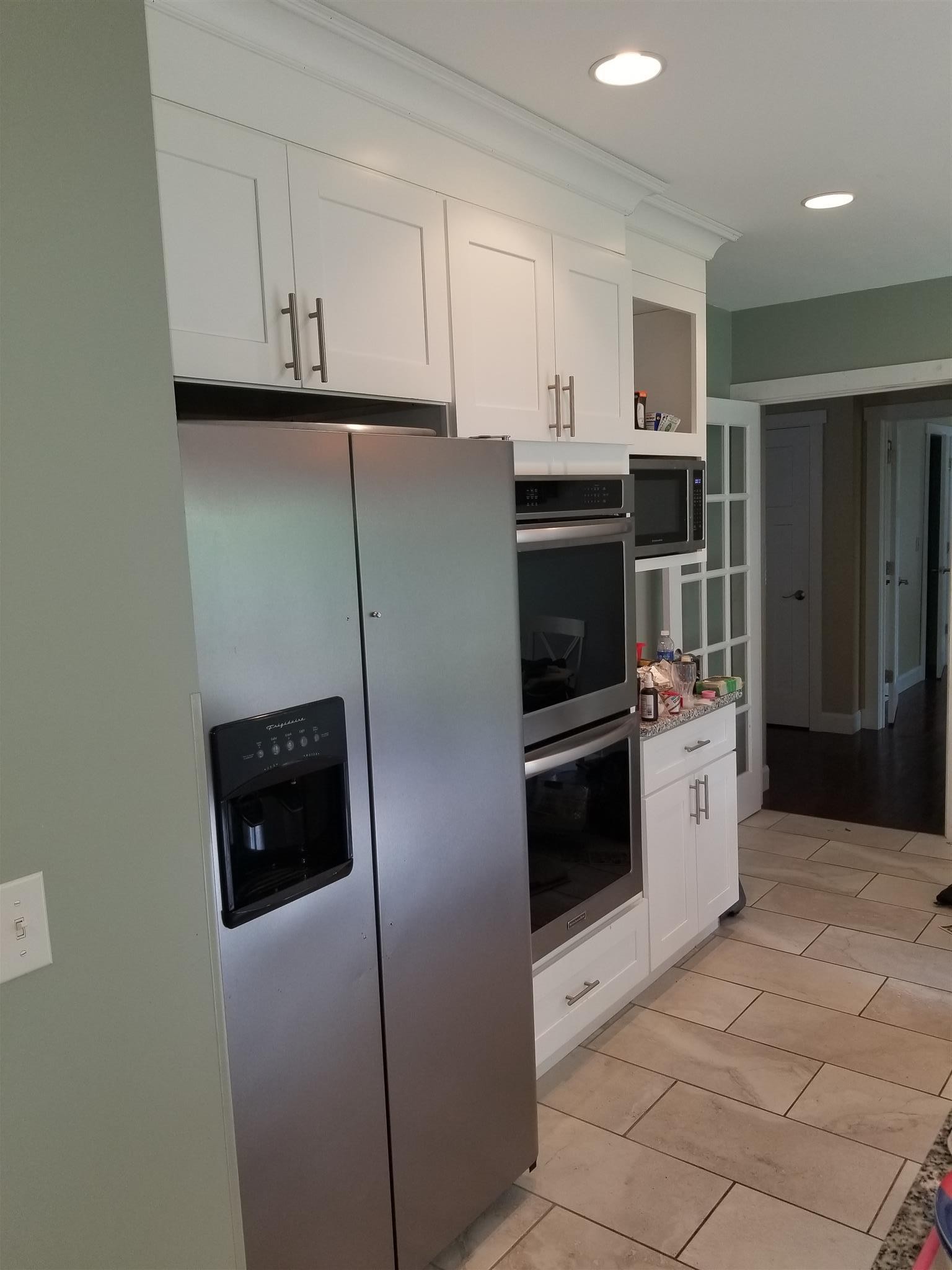 1110 Stratford Ave Property Photo 6