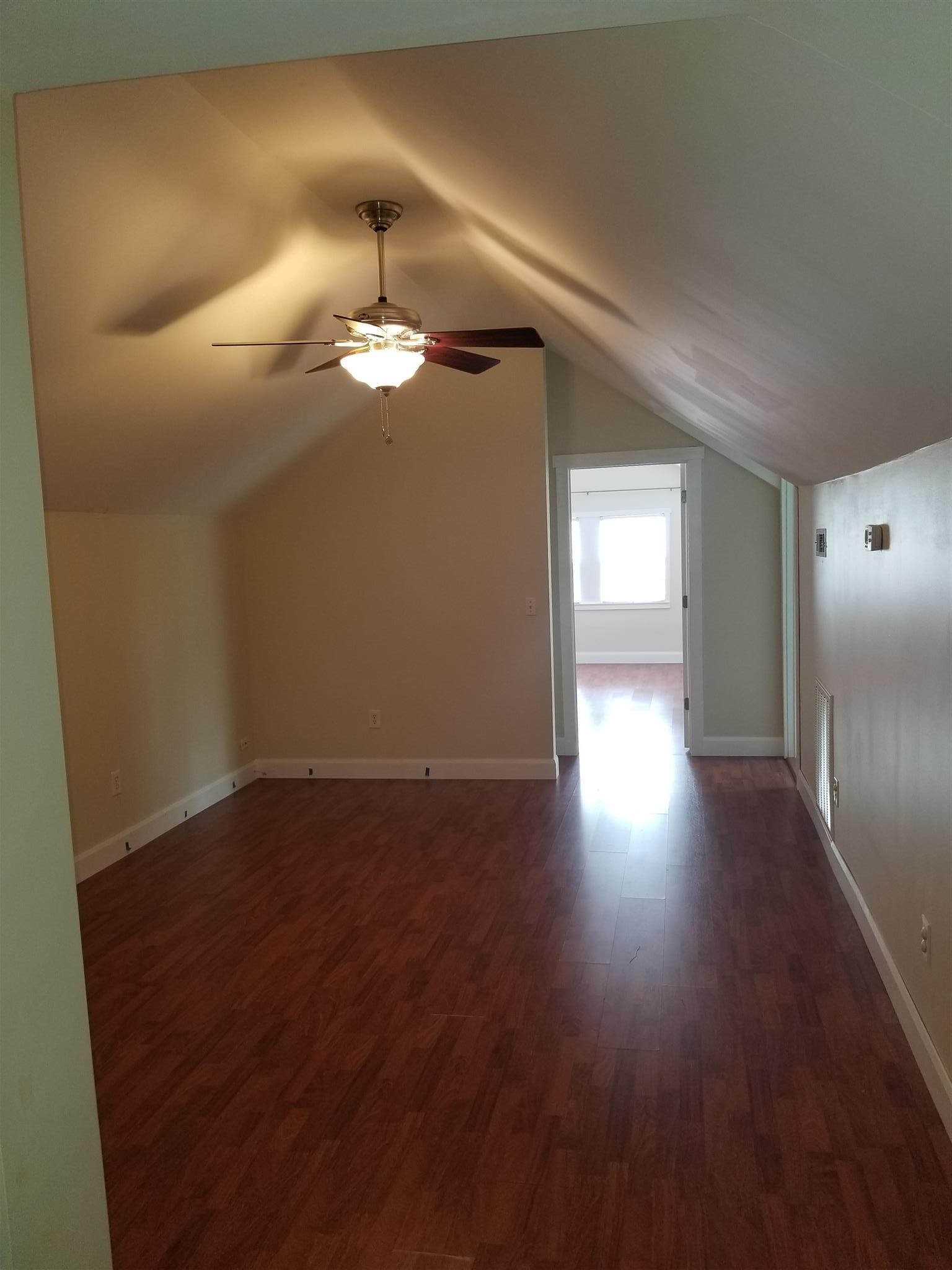 1110 Stratford Ave Property Photo 15