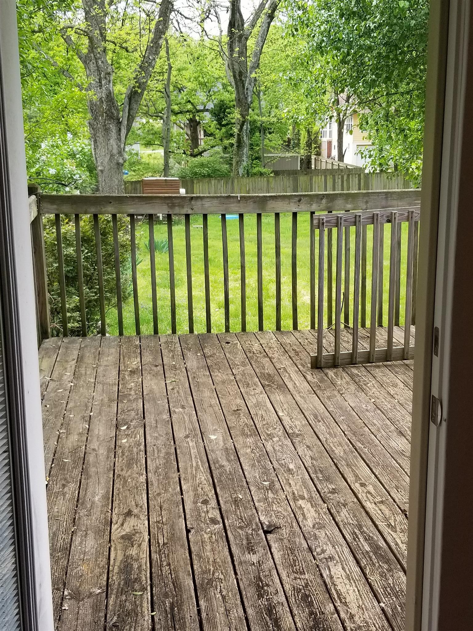 1110 Stratford Ave Property Photo 20