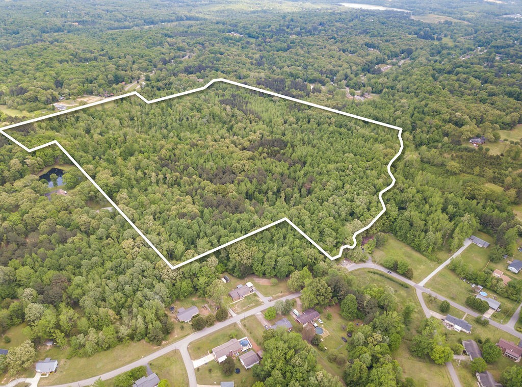876 Flatwoods Rd Property Photo 3