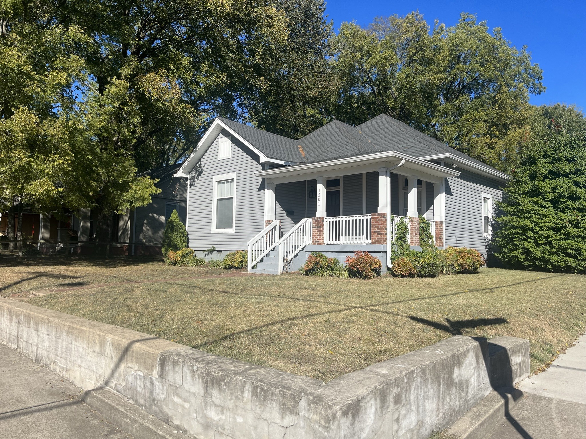 1201 Pennock Ave Property Photo 1