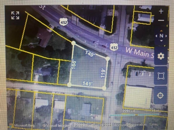 8 S Walnut St Property Photo 6