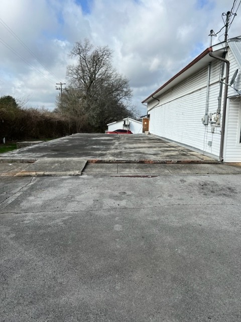 2113 Decherd Blvd Property Photo 3