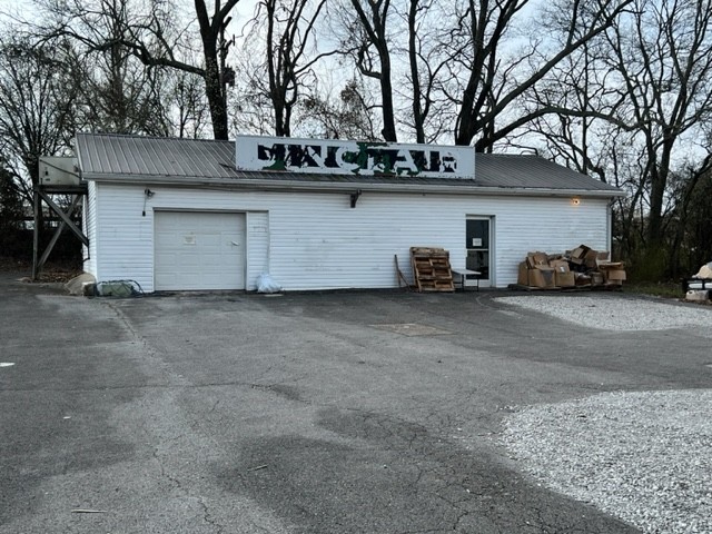 2113 Decherd Blvd Property Photo 4