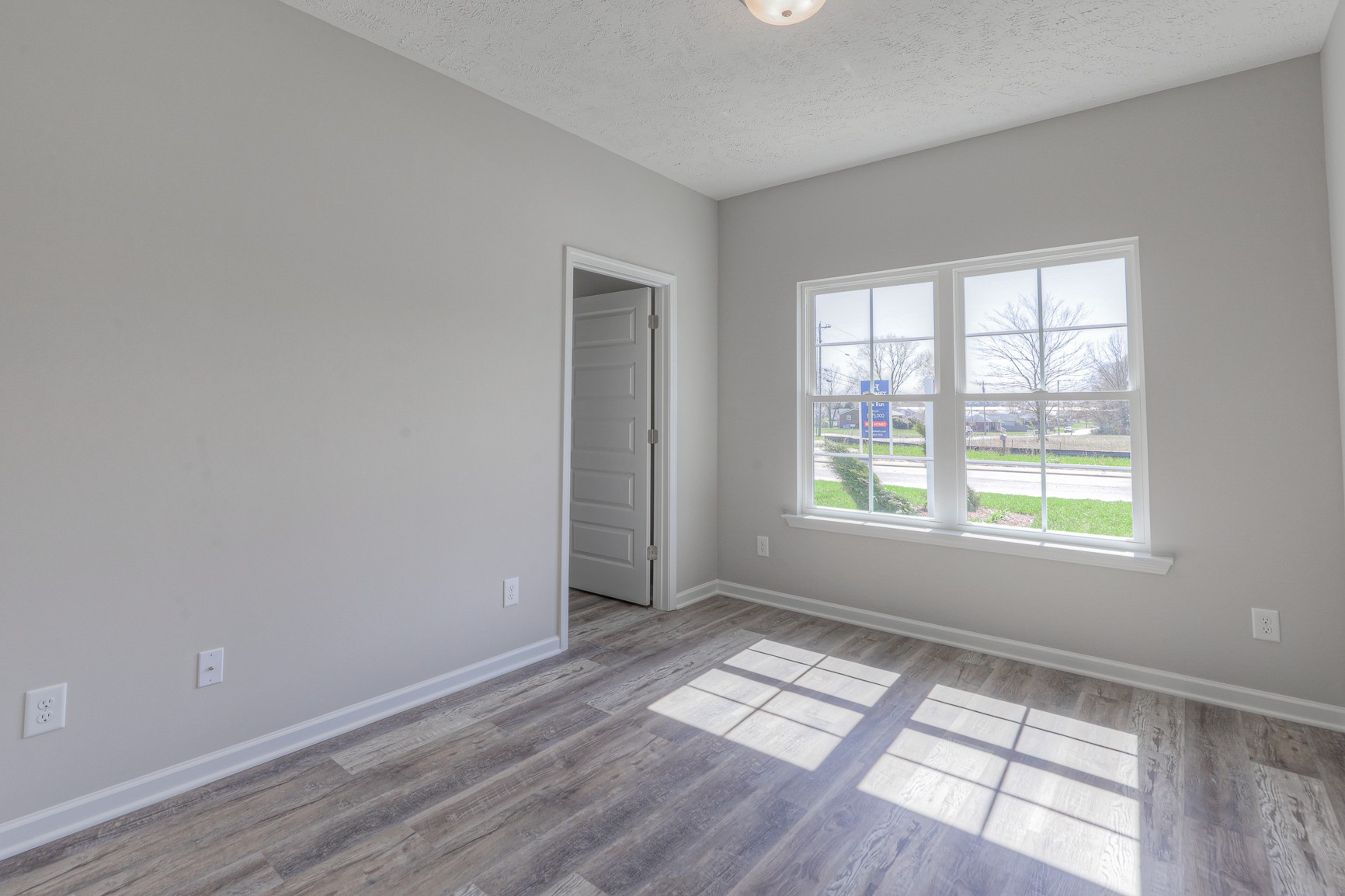 14 Blanford Circle Property Photo 4