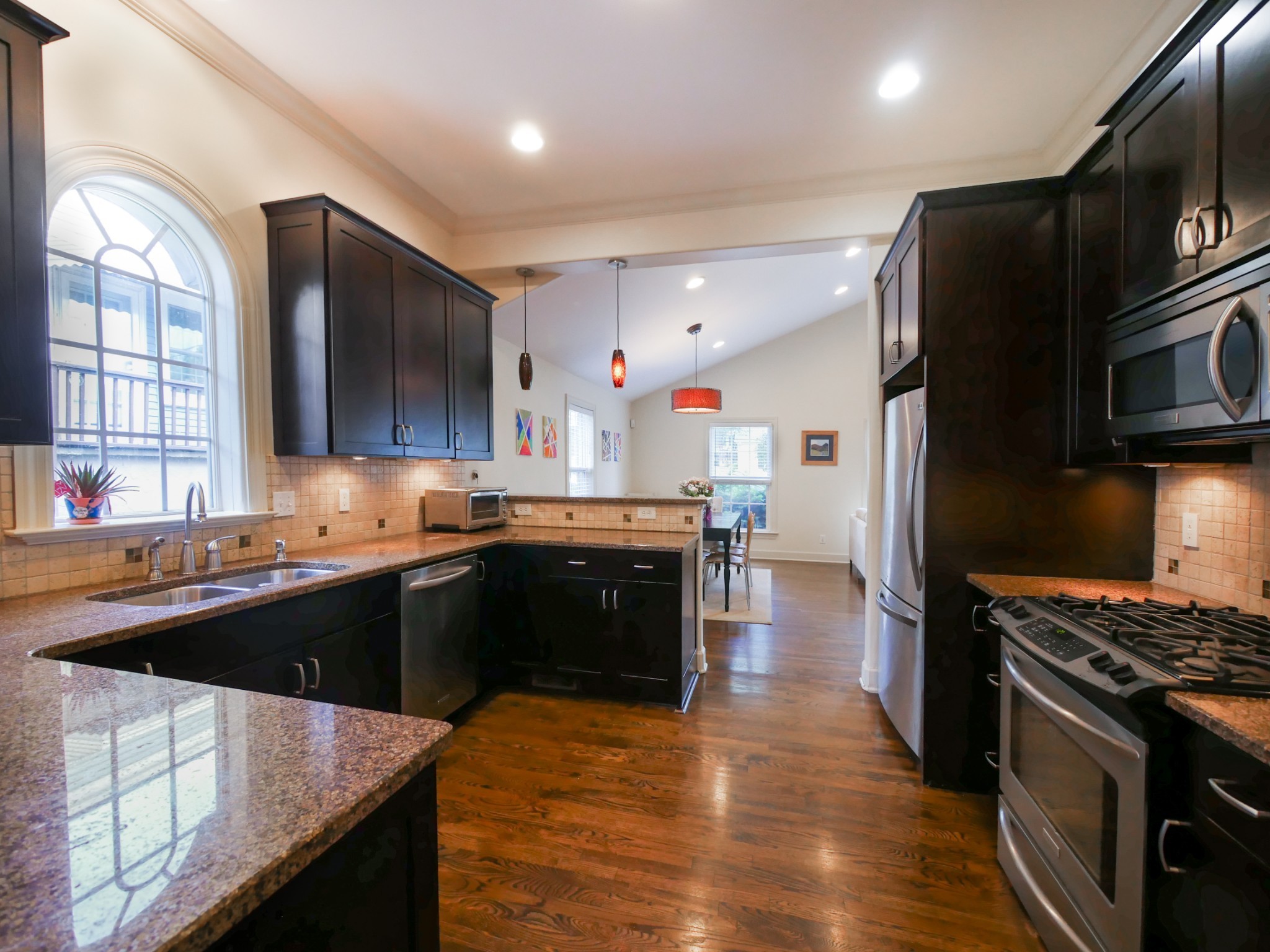 1011 Bate Ave Property Photo 6