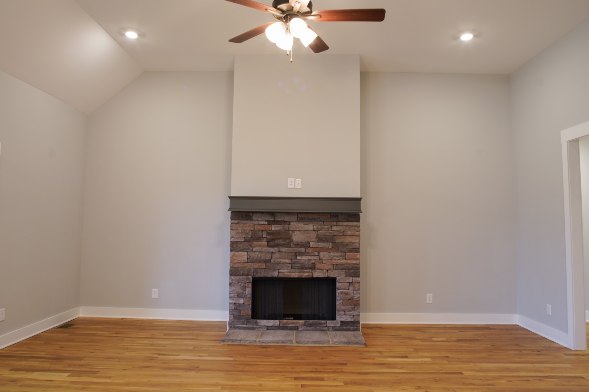 1075 Goose Drive Property Photo 6