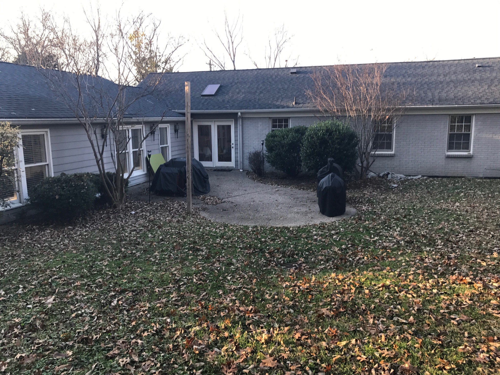 2323 Castleman Dr Property Photo 4
