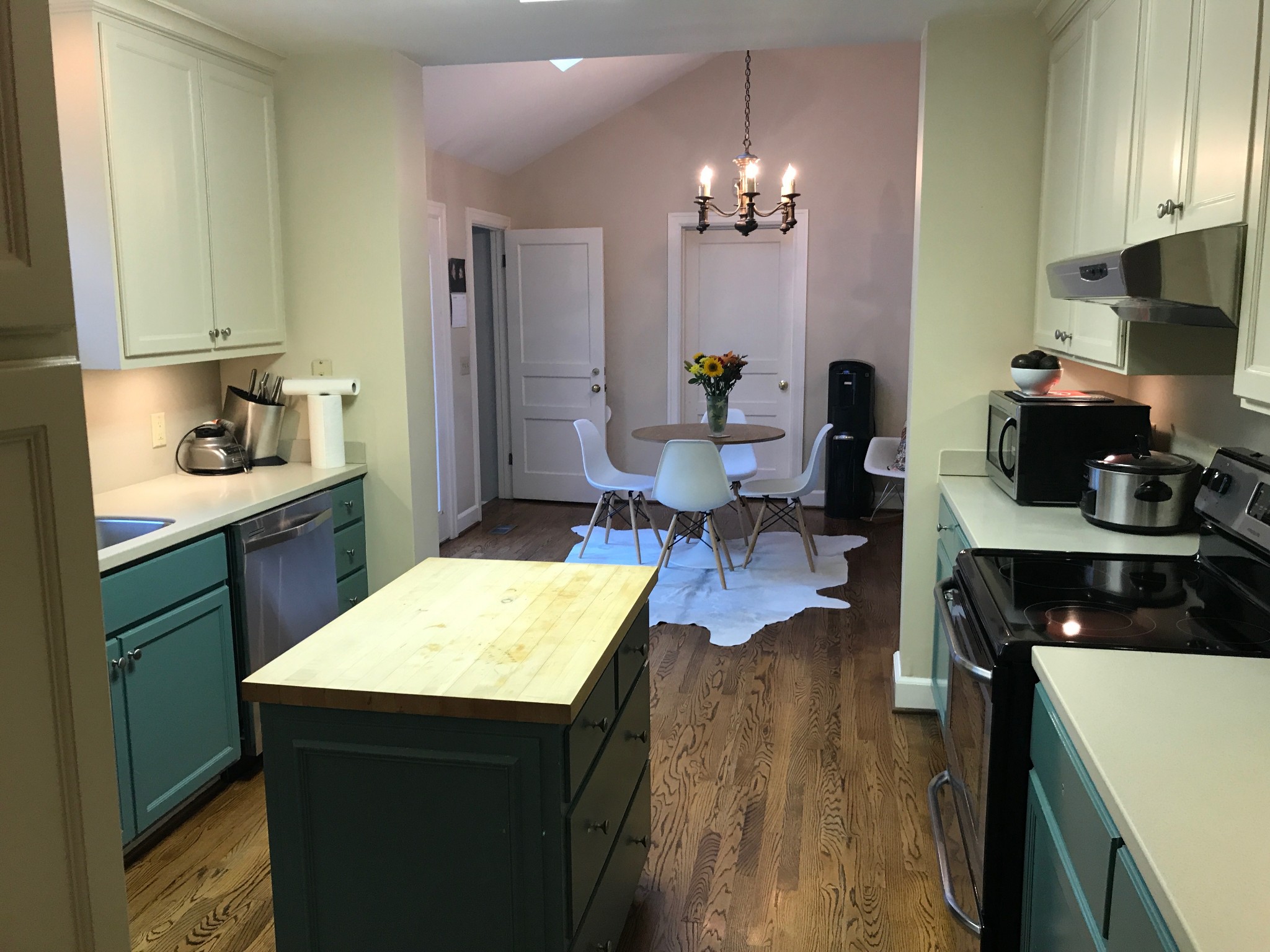 2323 Castleman Dr Property Photo 8