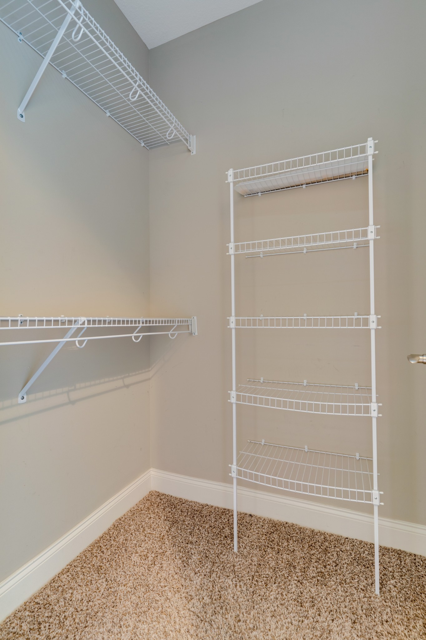1623 Edgewater Ln Property Photo 24