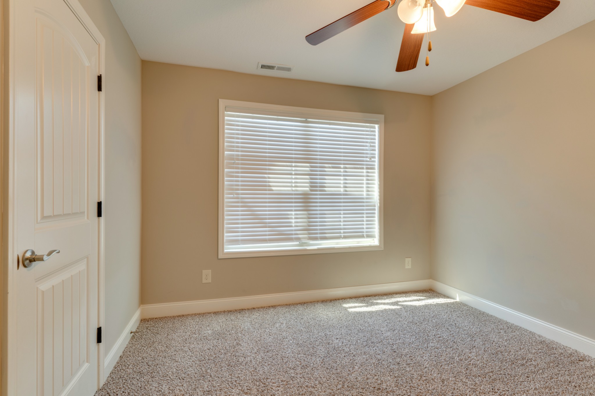 1623 Edgewater Ln Property Photo 33
