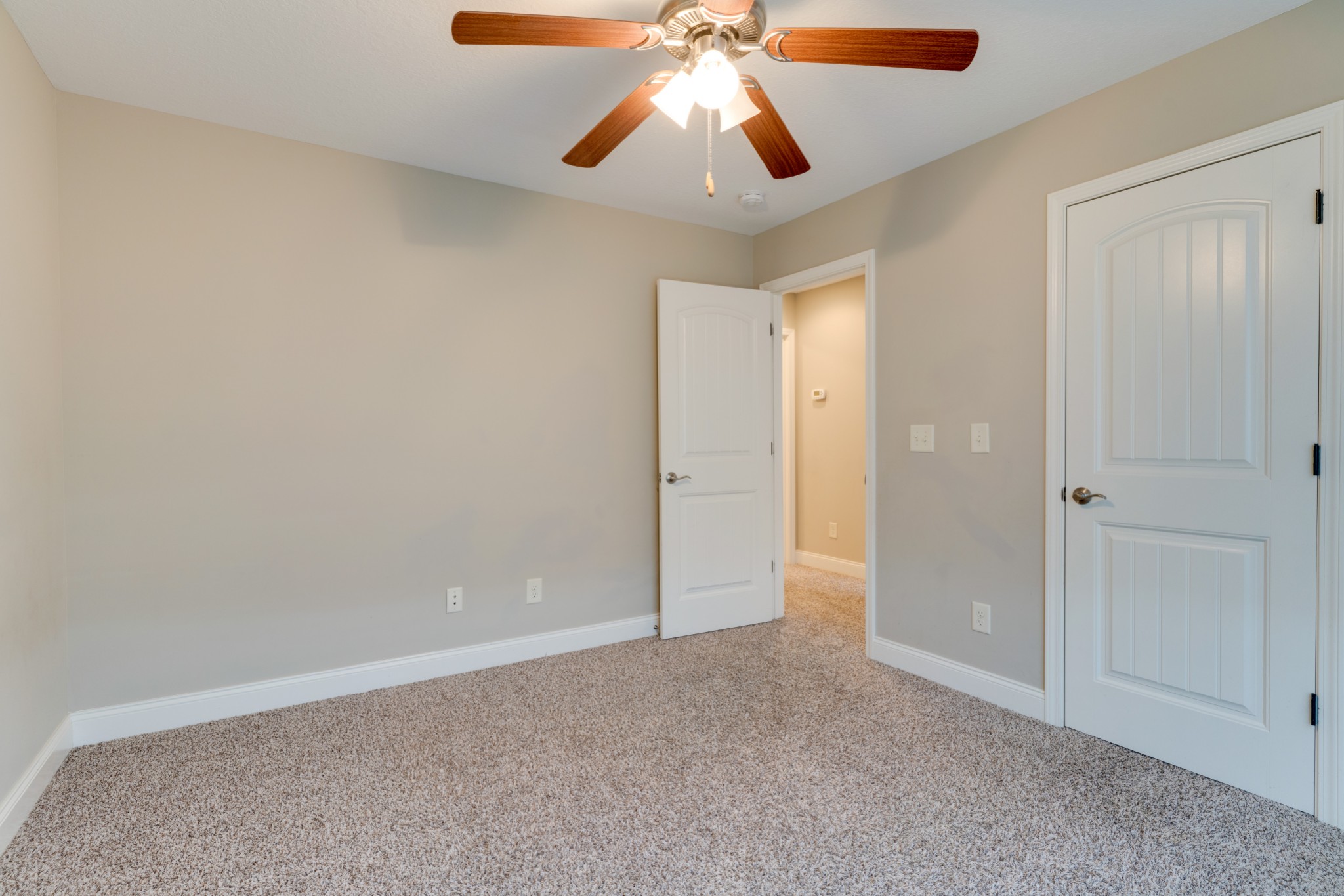 1623 Edgewater Ln Property Photo 34