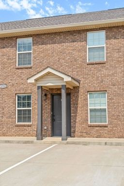 1712 Manning Dr Property Photo 1