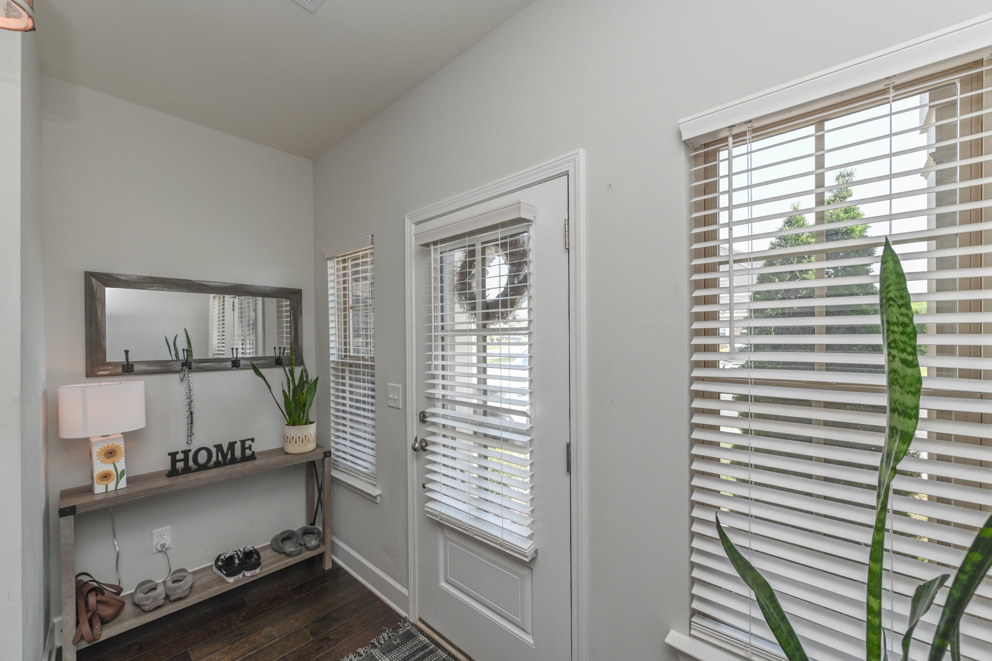3002 Thornbury Pl Property Photo 2