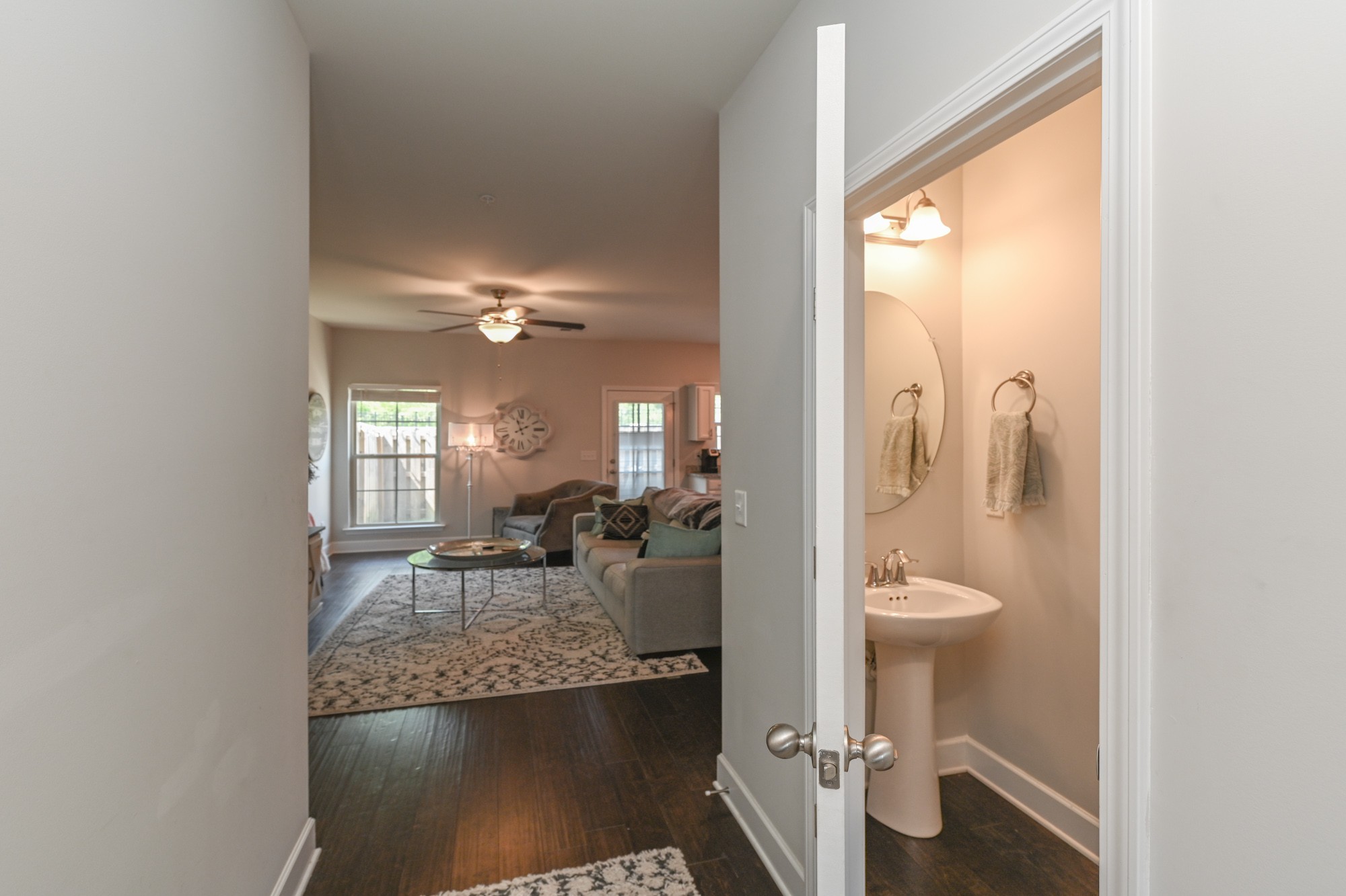 3002 Thornbury Pl Property Photo 4