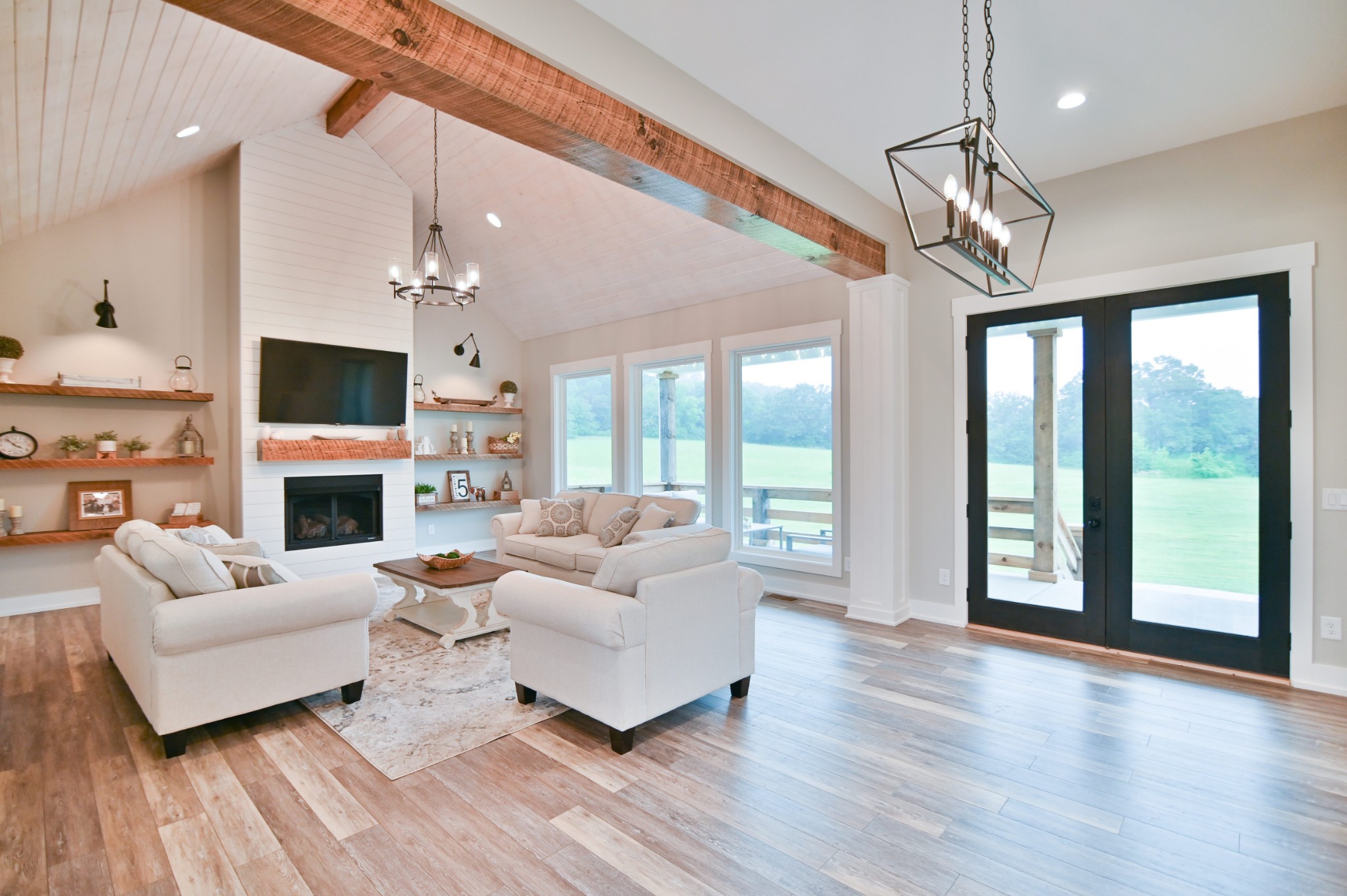 1704 Highway 70 Property Photo 6