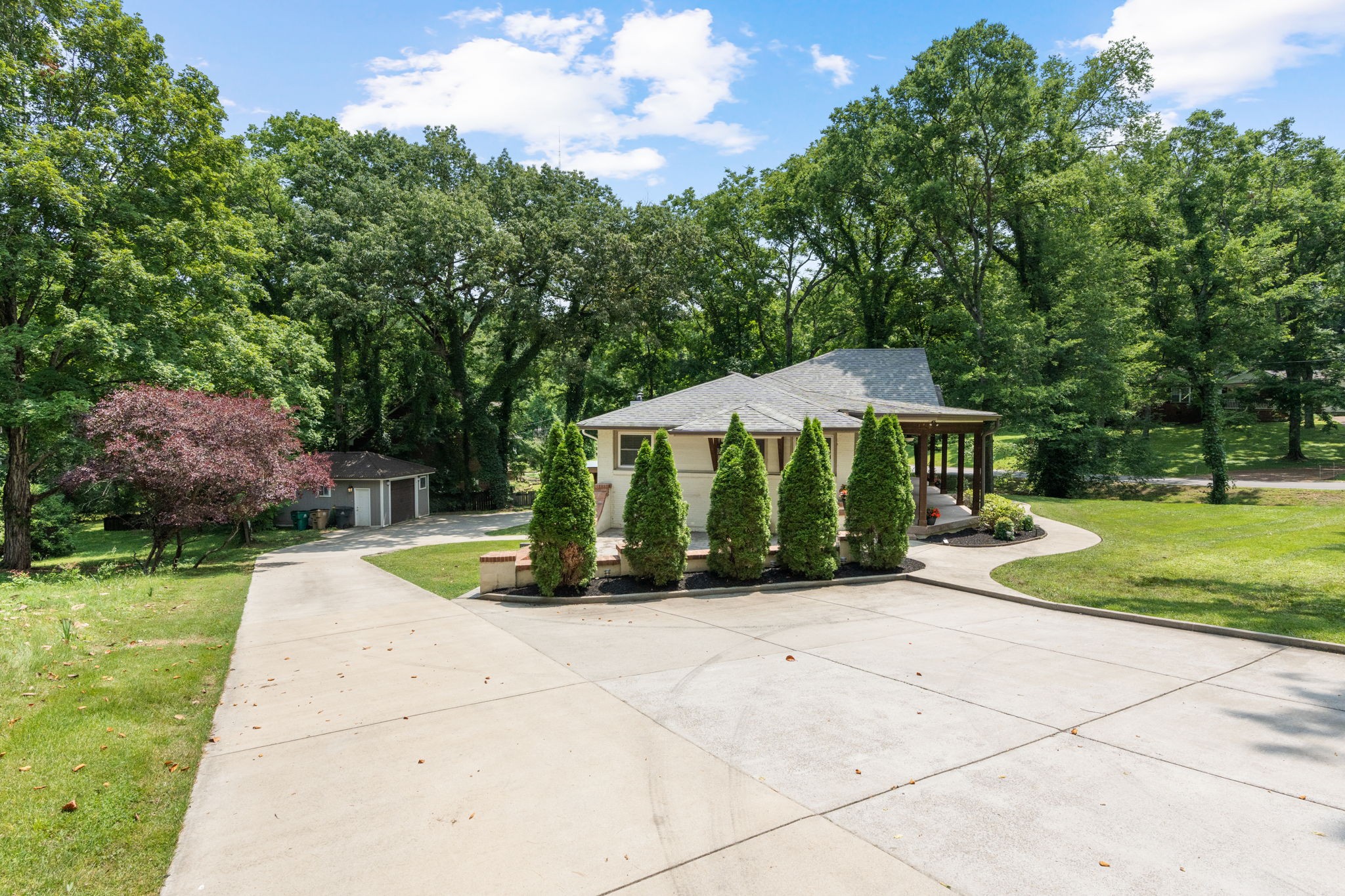 822 Hillwood Blvd Property Photo 4