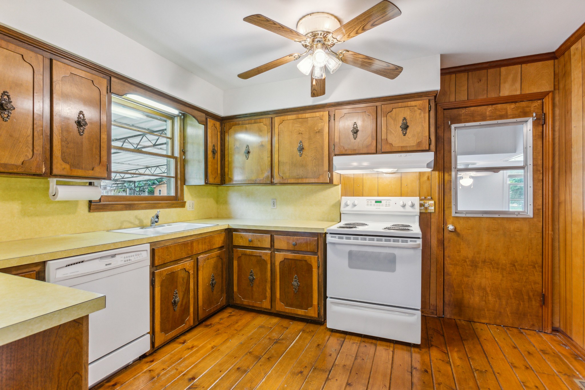 8308 Old Springfield Pike Property Photo 6