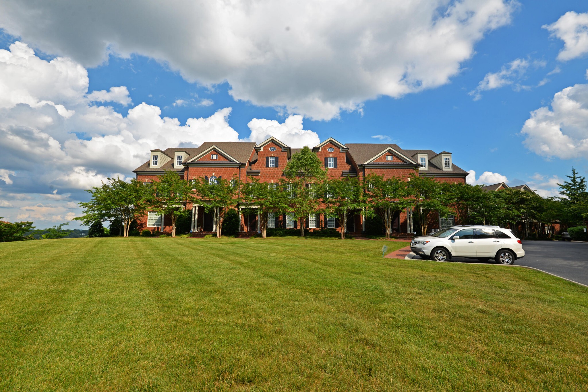 600 Whitehall Road