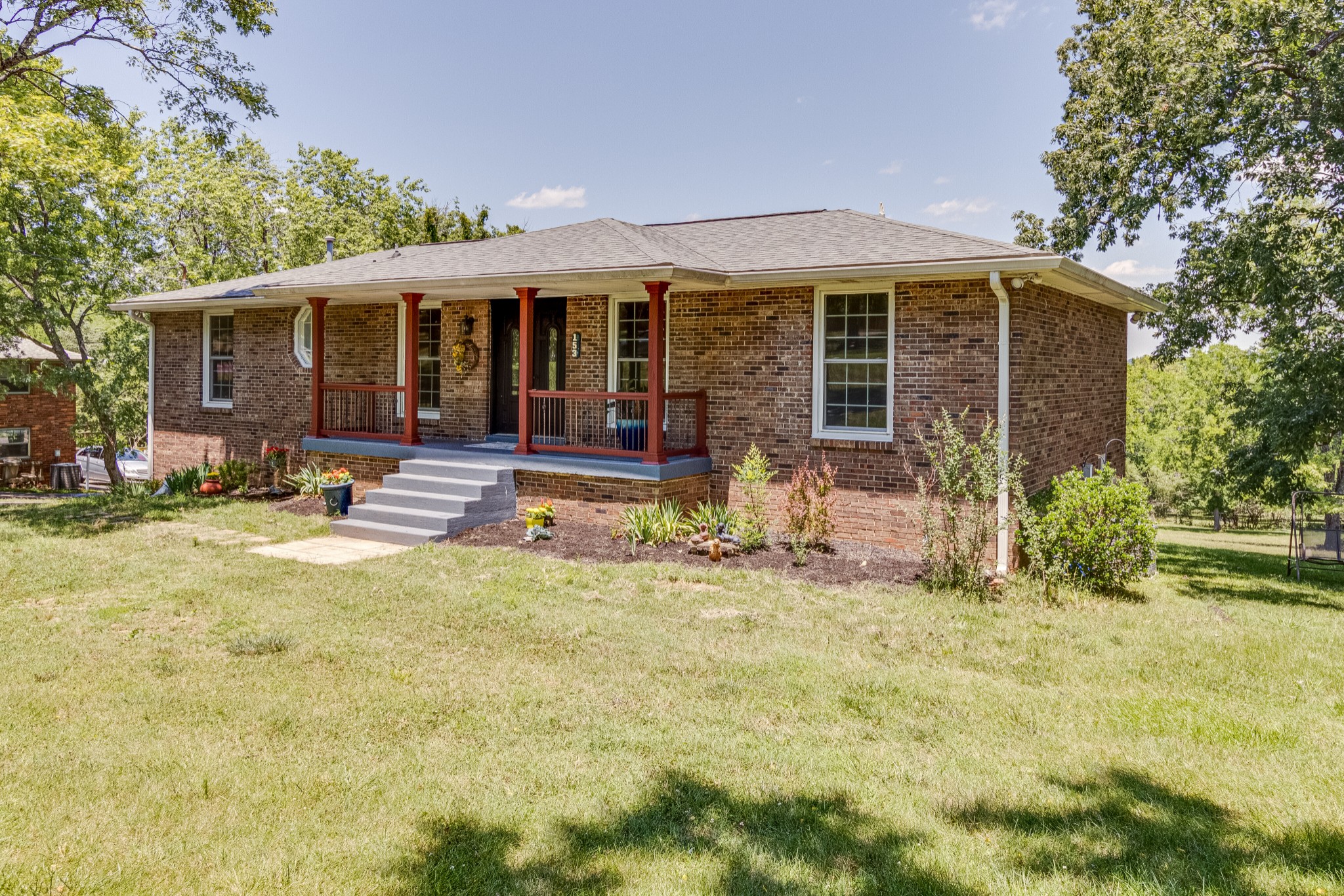 153 Country Club Dr Property Photo 2