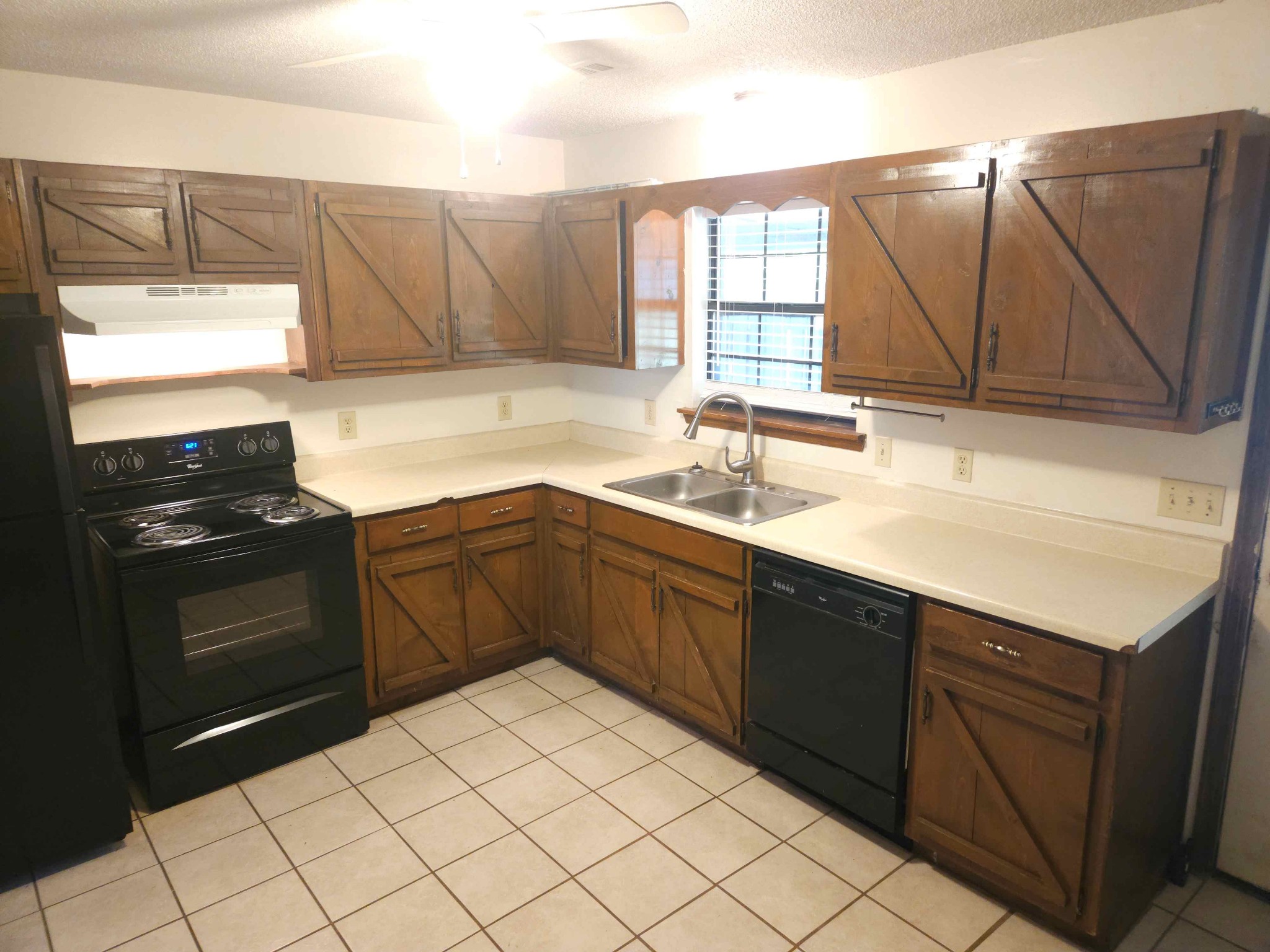 340a Creekwood Ct Property Photo 4
