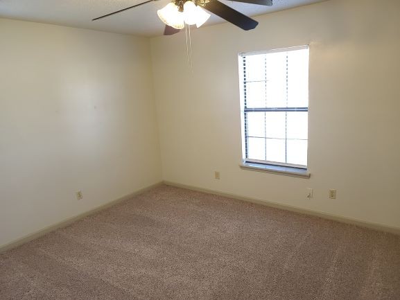 340a Creekwood Ct Property Photo 6