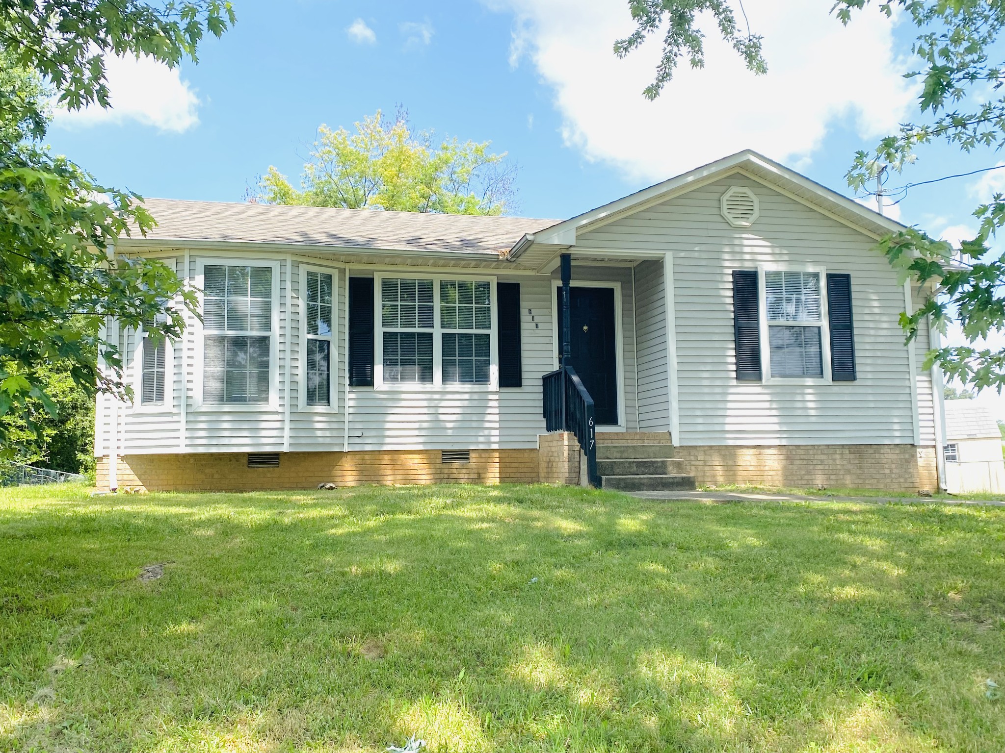 617 Artic Ave Property Photo 1
