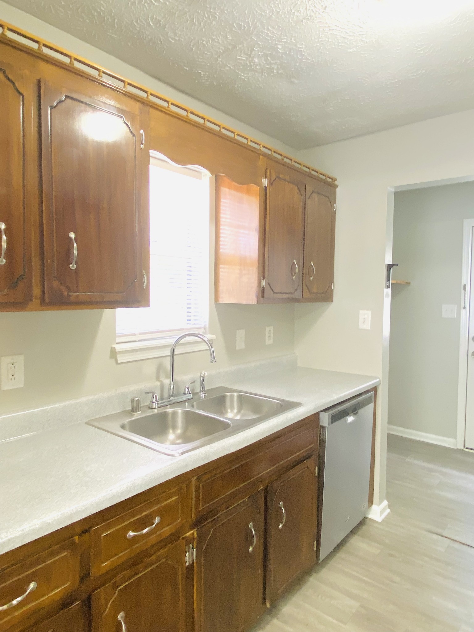 617 Artic Ave Property Photo 8
