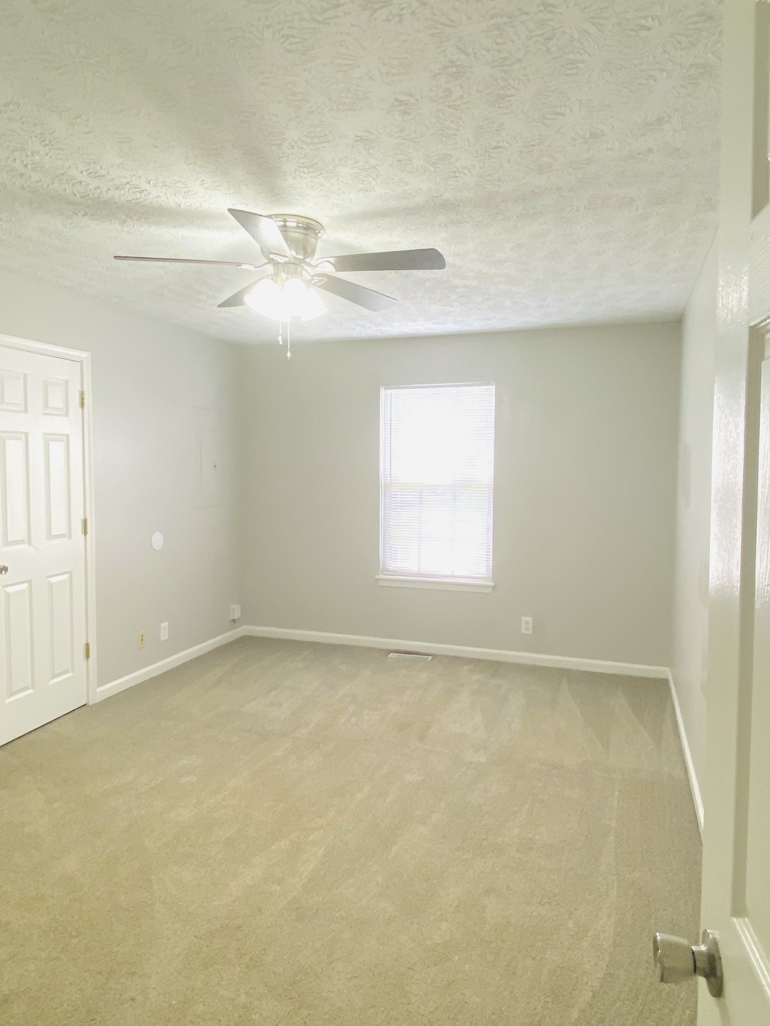 617 Artic Ave Property Photo 14