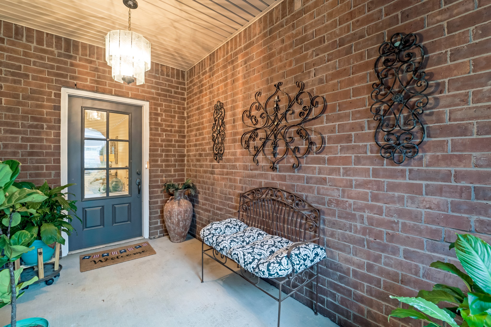 2541 Westerham Way Property Photo 2