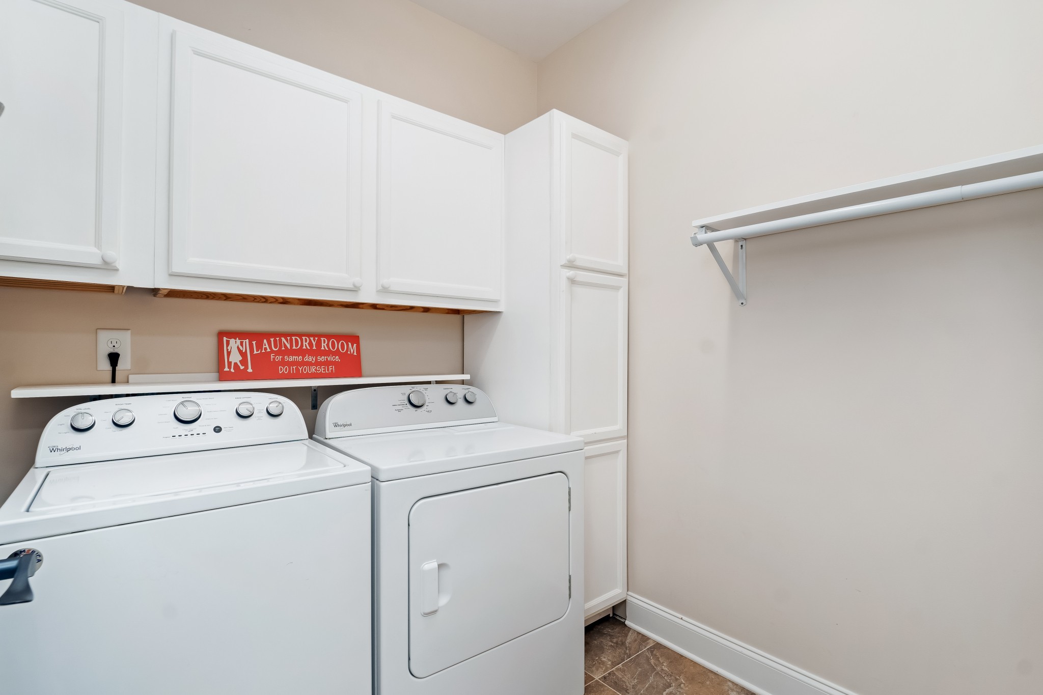 2541 Westerham Way Property Photo 15