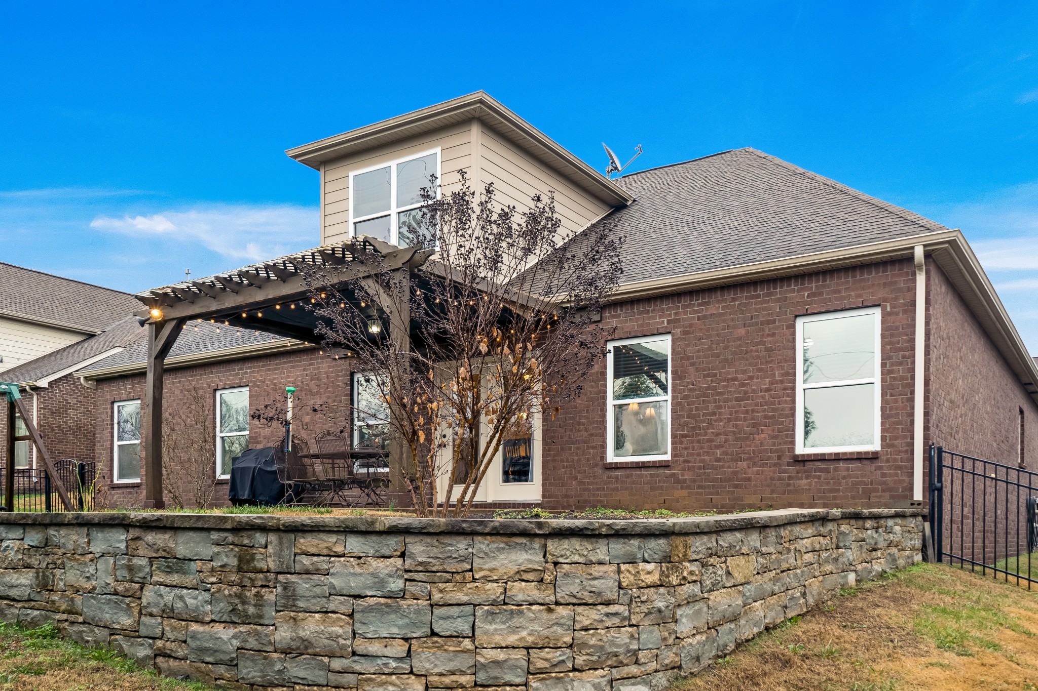 2541 Westerham Way Property Photo 17
