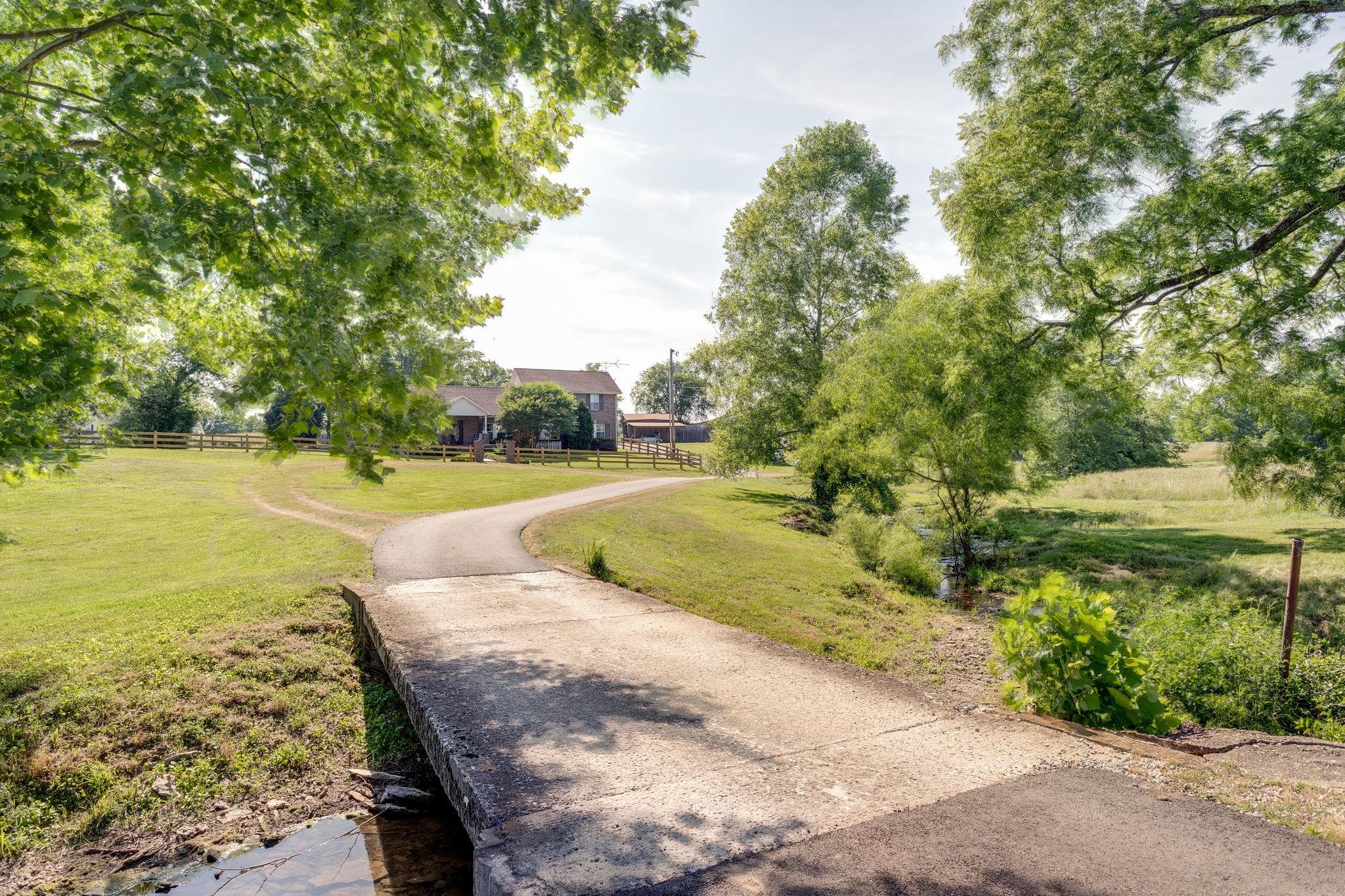 1131 Carters Creek Pike Property Photo 14