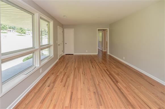 2309 Selma Ave Property Photo 4