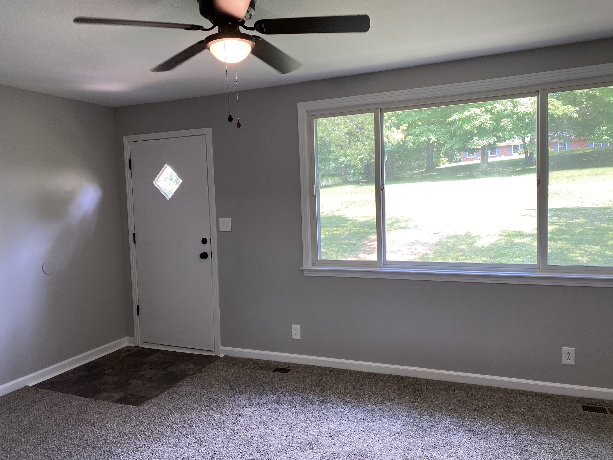 2134 Old Russellville Pike Property Photo 3