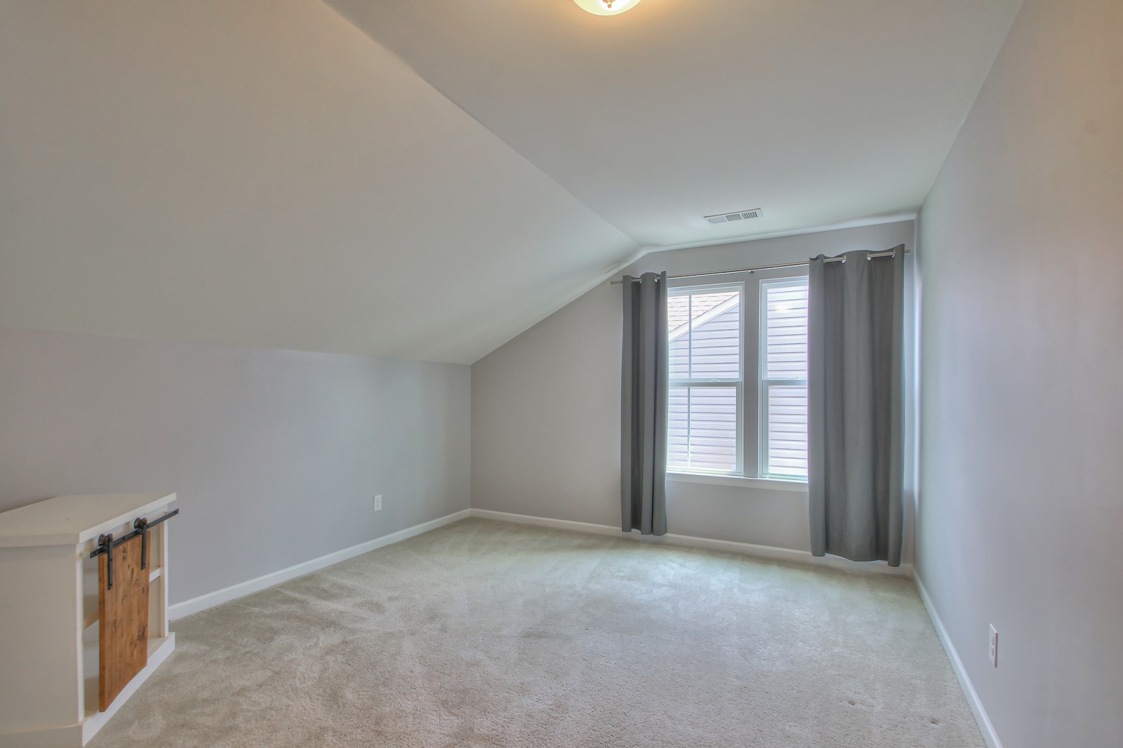 2033 Leeds Ln Property Photo 35