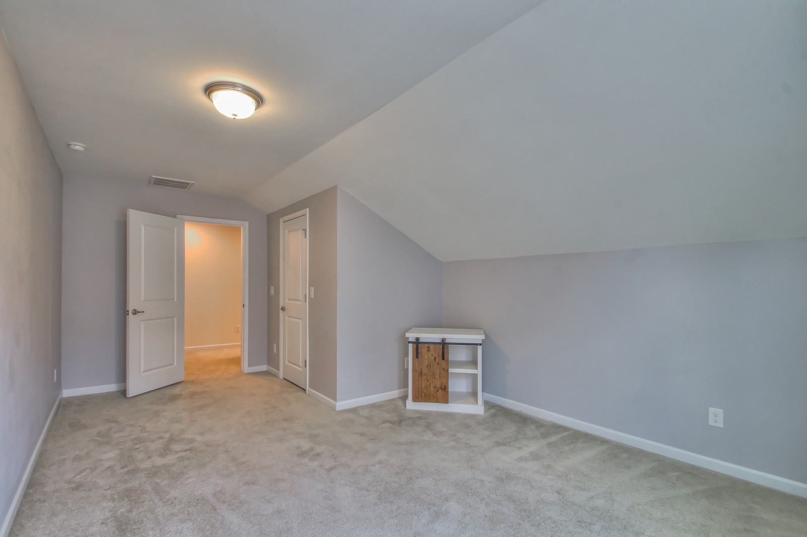 2033 Leeds Ln Property Photo 36
