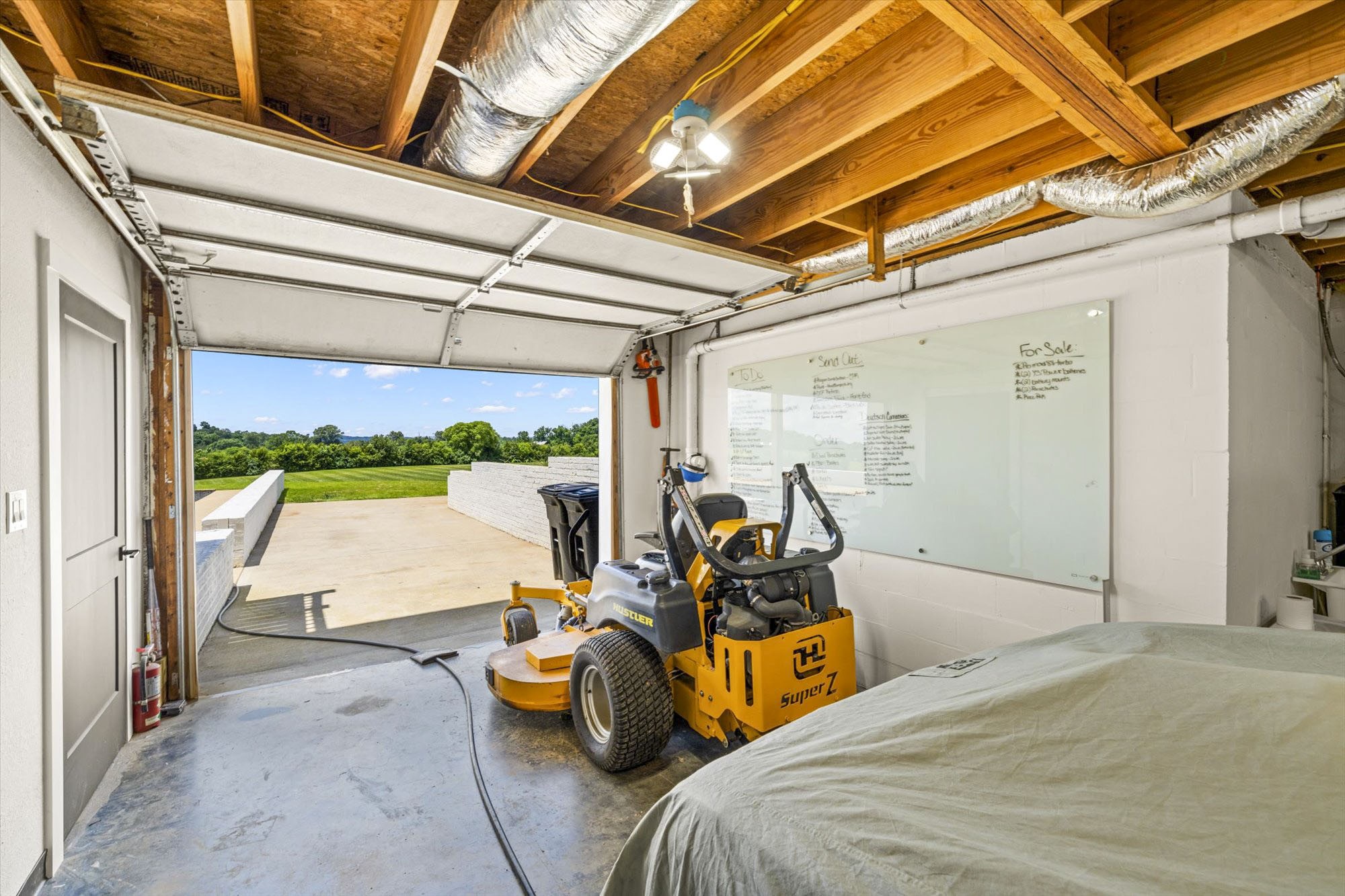 1729 Universal Rd Property Photo 49