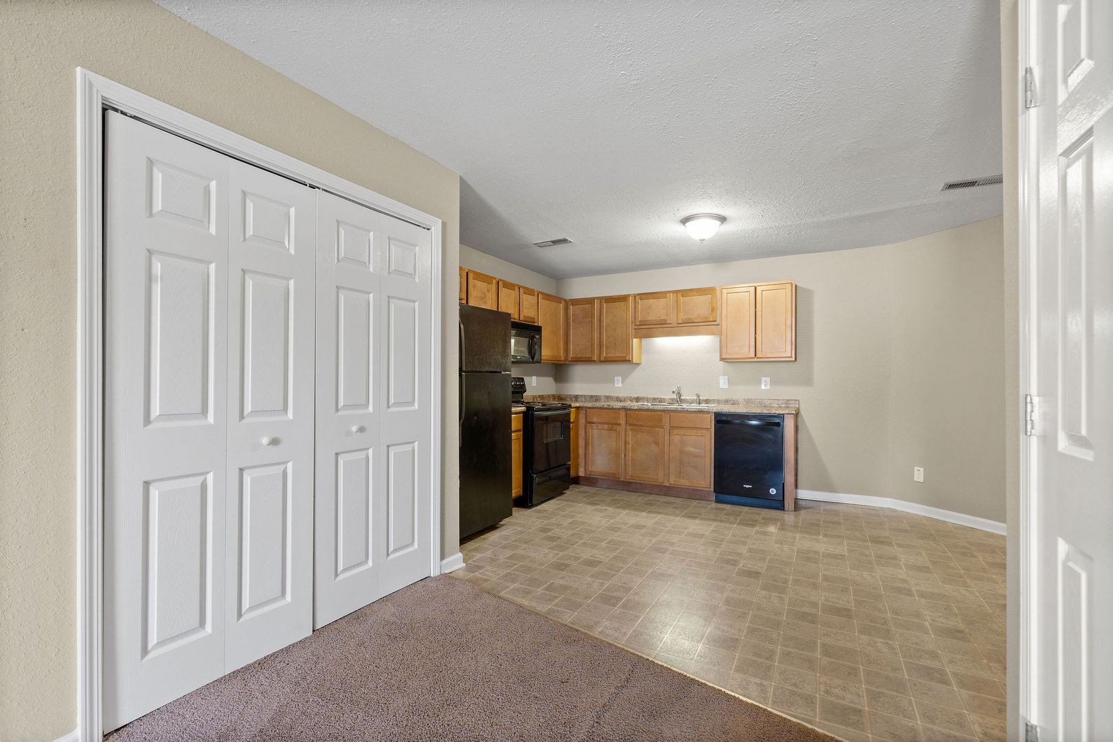 508 Luxury Dr Property Photo 7