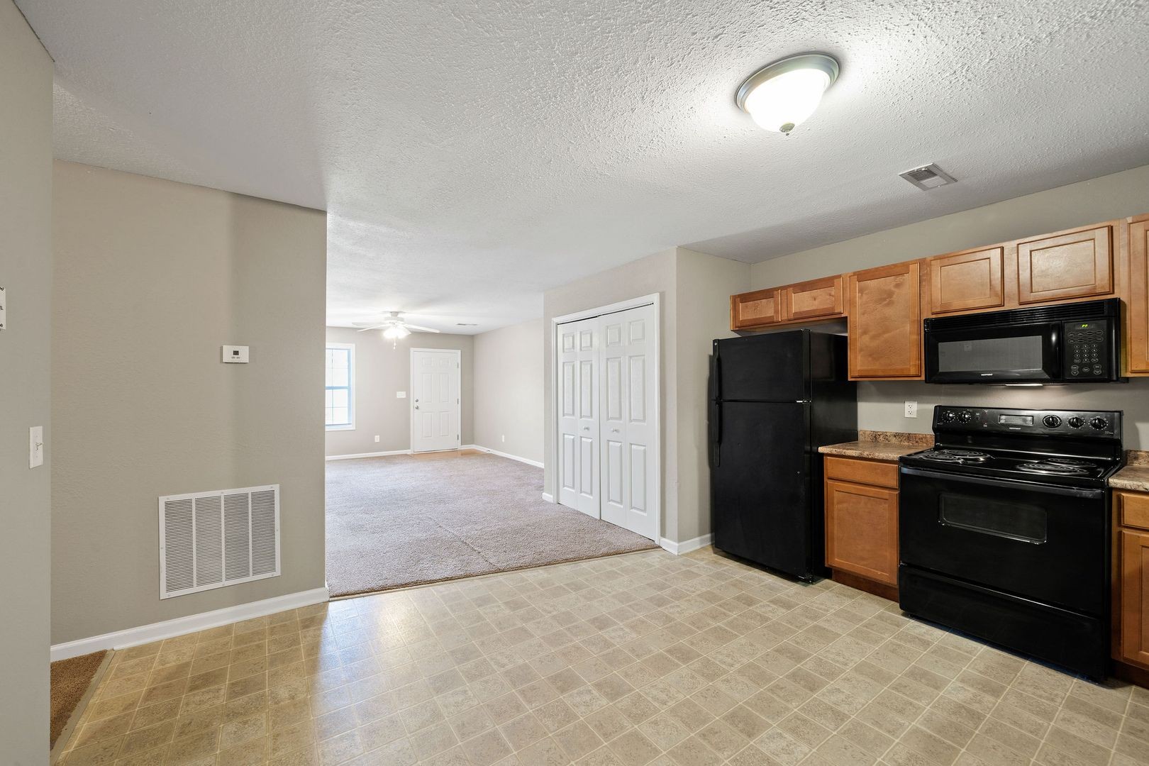 508 Luxury Dr Property Photo 11