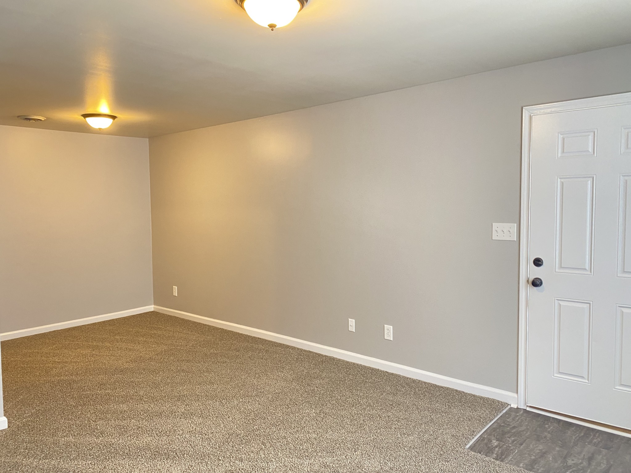 3875 Northeast Dr Property Photo 5