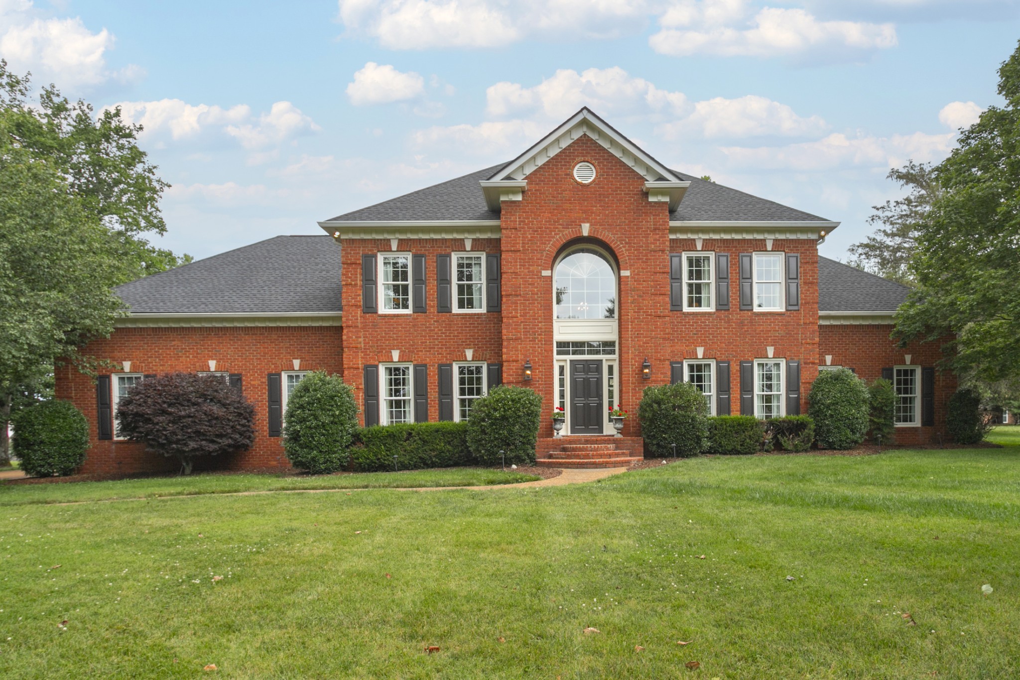 108 Apache Ct Property Photo 2