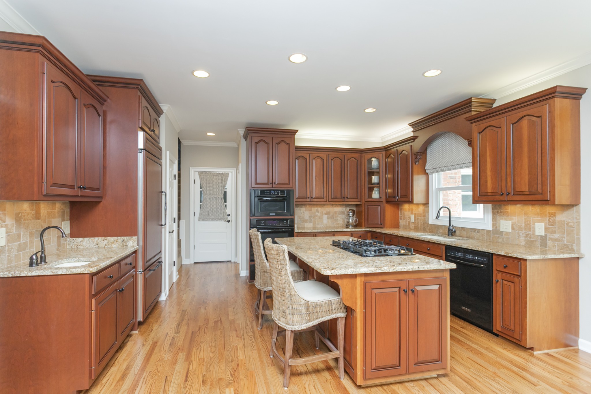 108 Apache Ct Property Photo 7