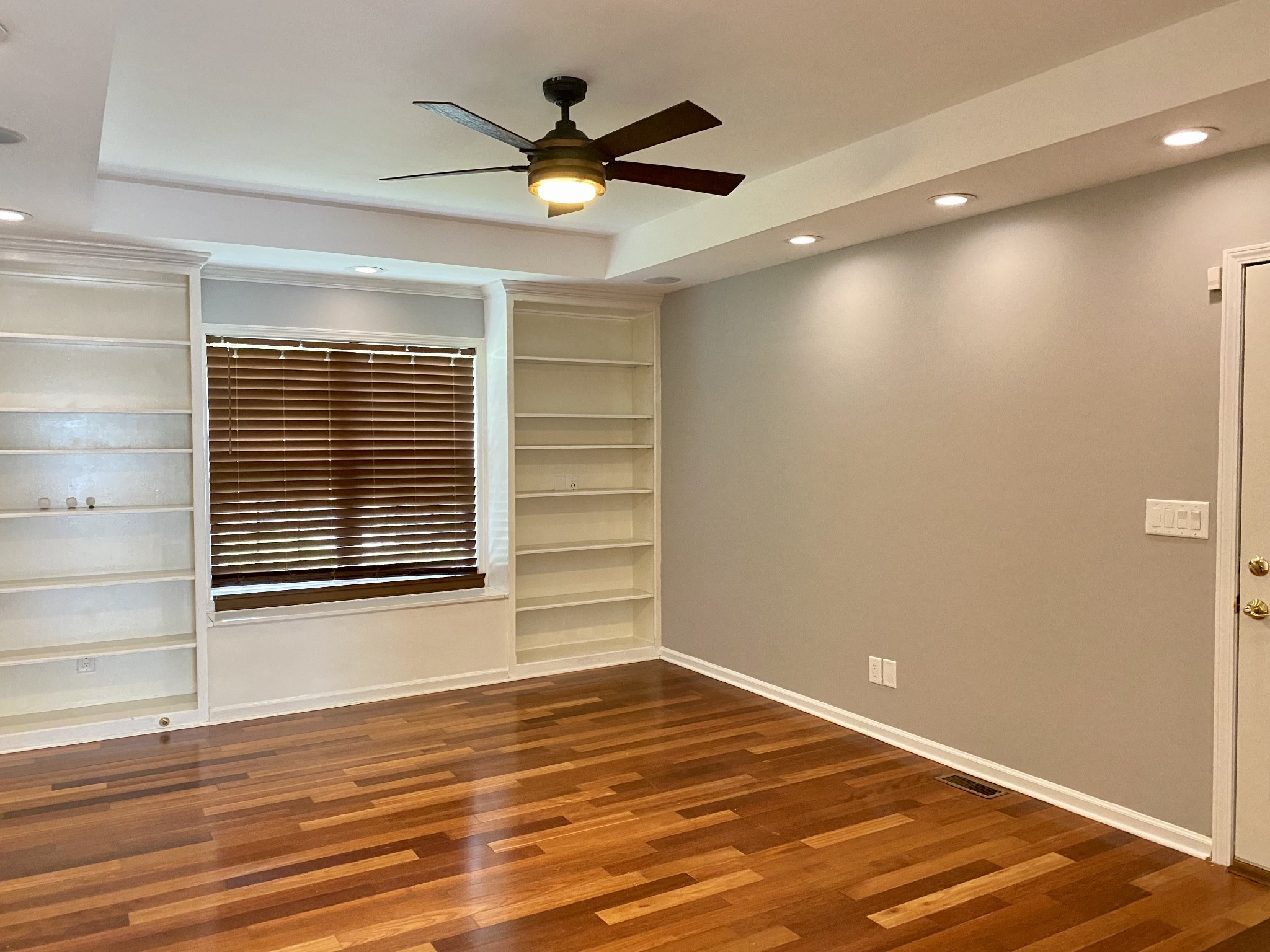 2421 Senseney Dr Property Photo 2