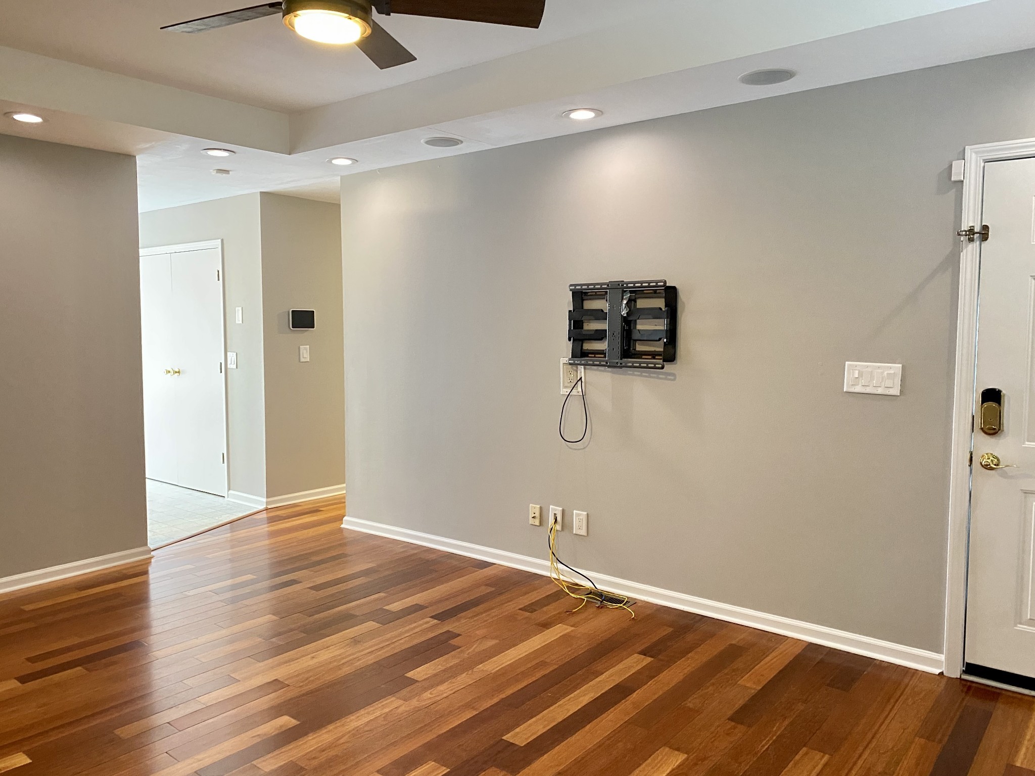 2421 Senseney Dr Property Photo 3