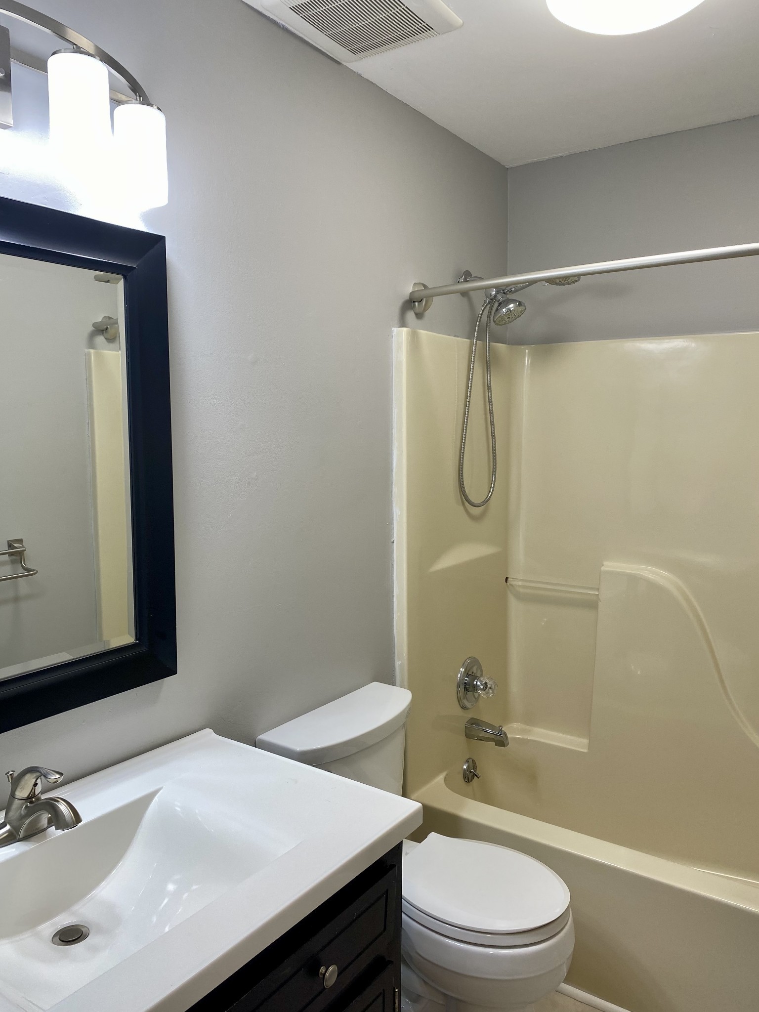 2421 Senseney Dr Property Photo 10