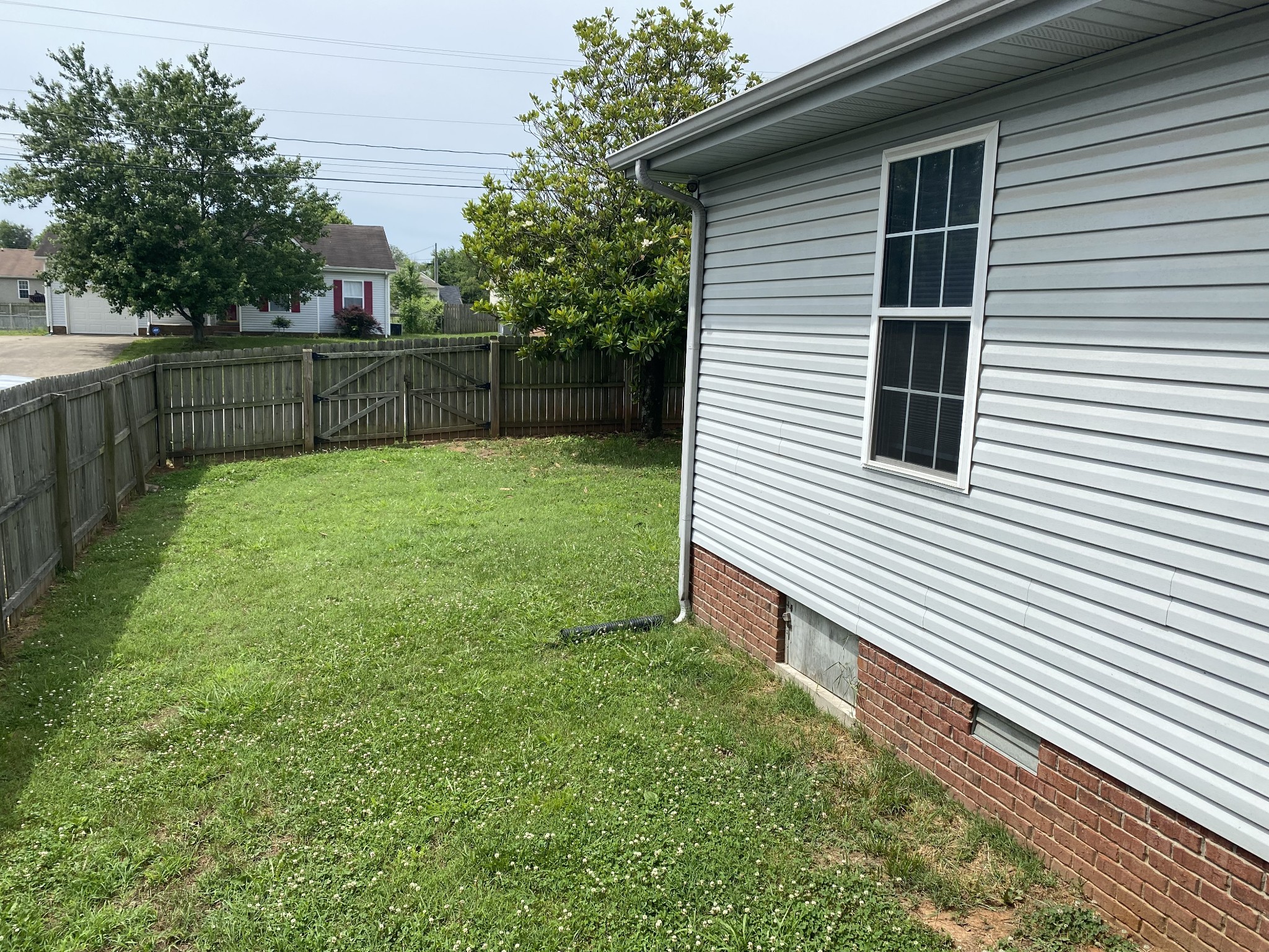 2421 Senseney Dr Property Photo 21